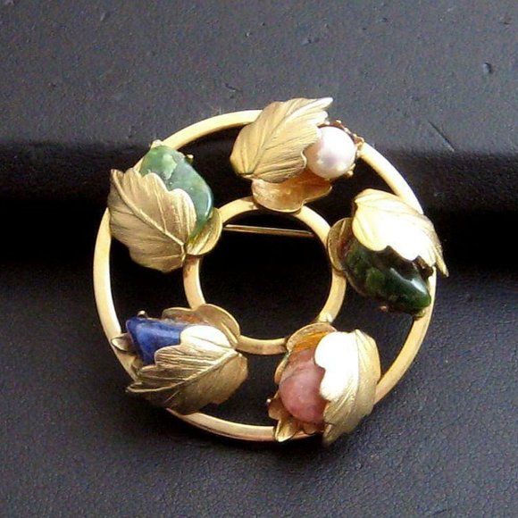Sarah Coventry Jewelry - Vintage Lady Coventry semi precious stones Brooch